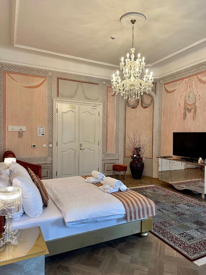 Art Hotel Kastiel Tomášov Esterno foto