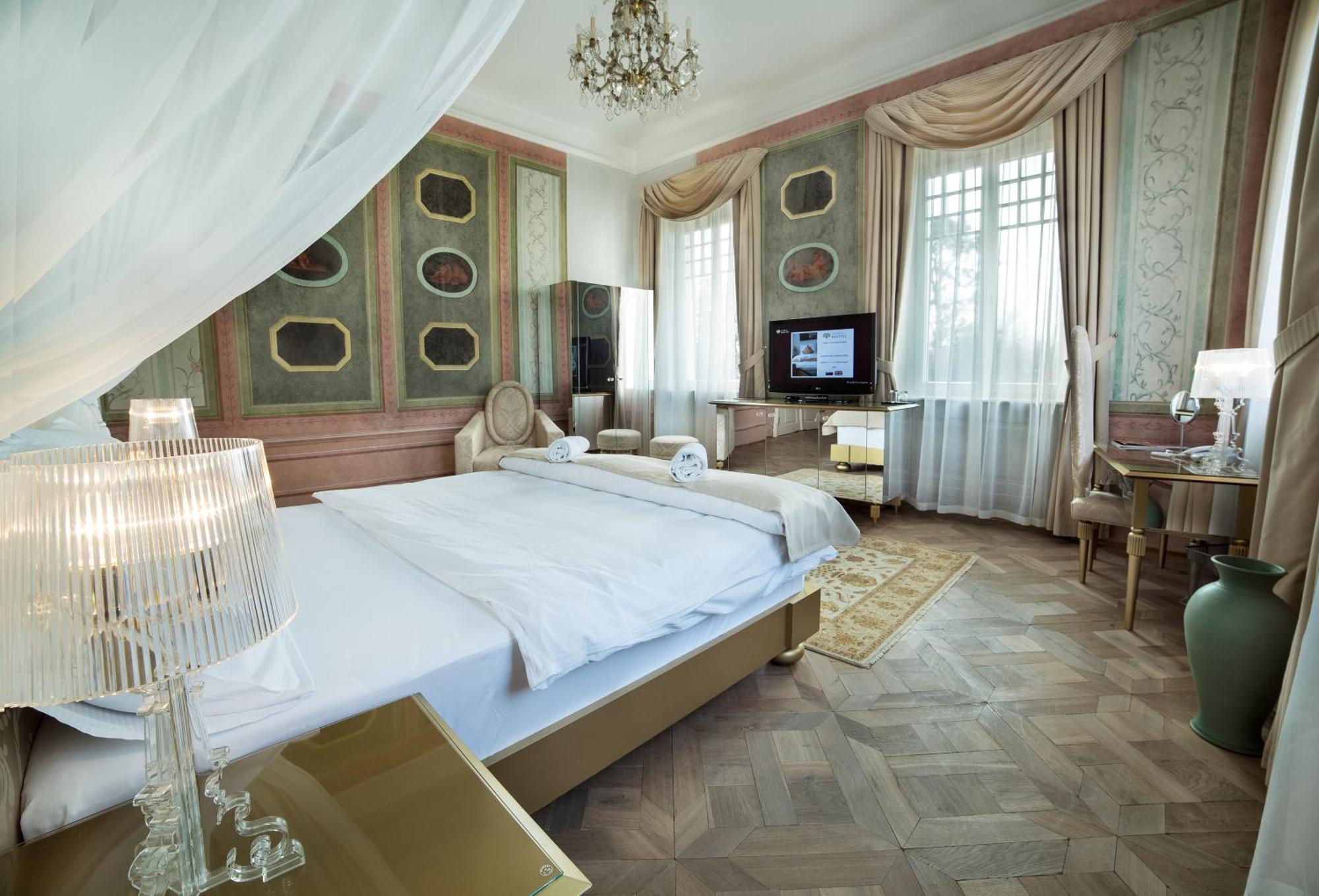 Art Hotel Kastiel Tomášov Esterno foto