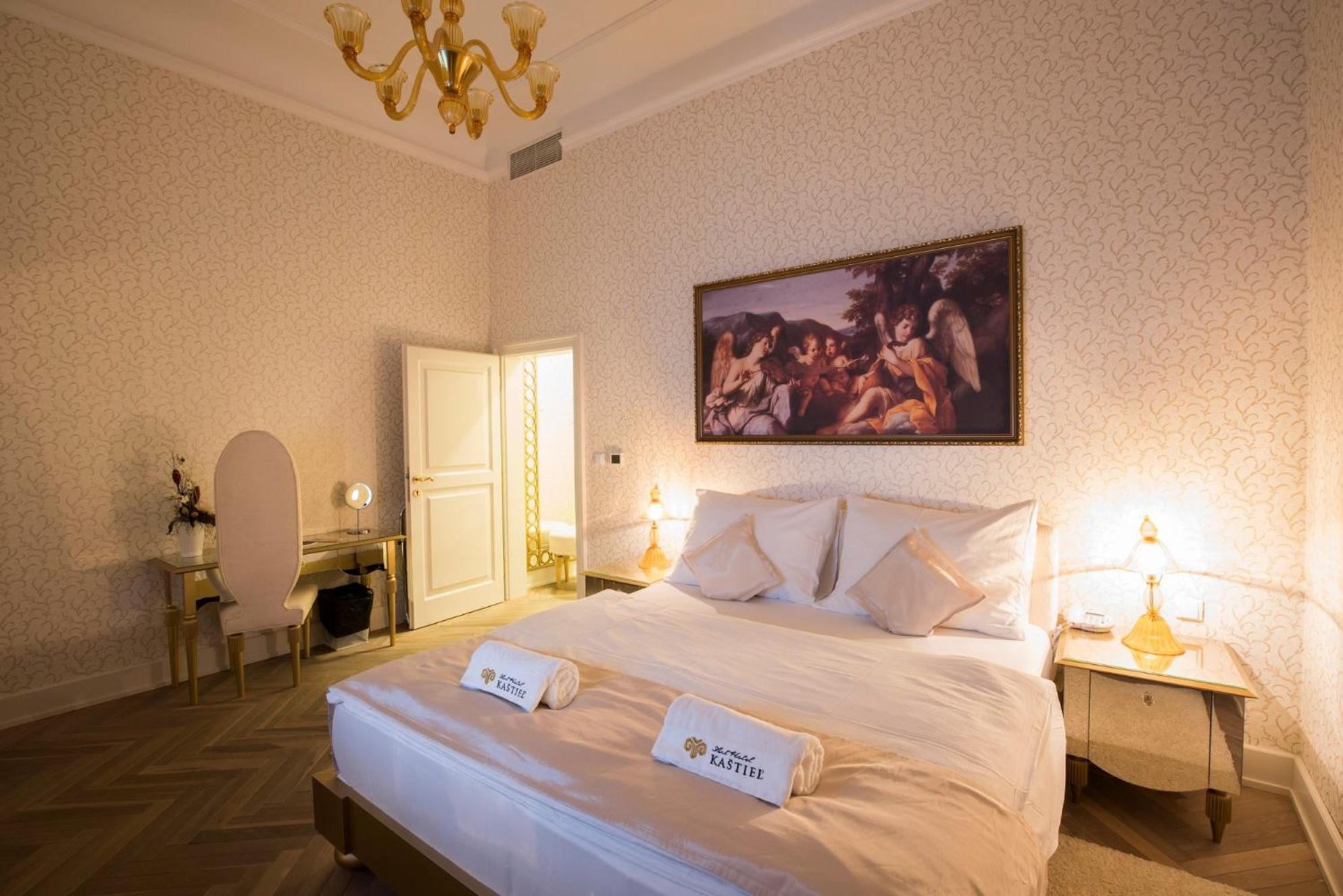 Art Hotel Kastiel Tomášov Esterno foto