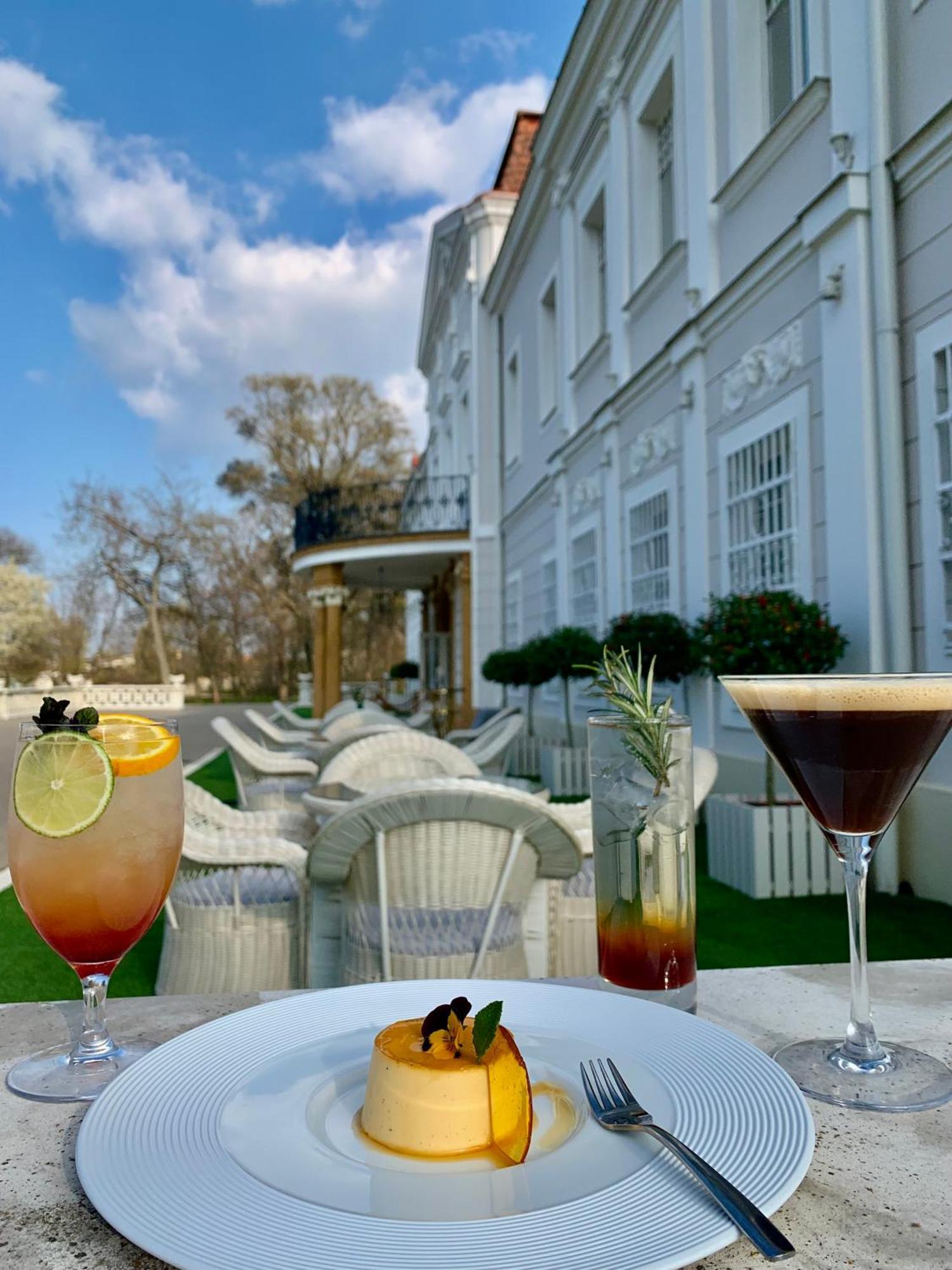 Art Hotel Kastiel Tomášov Esterno foto