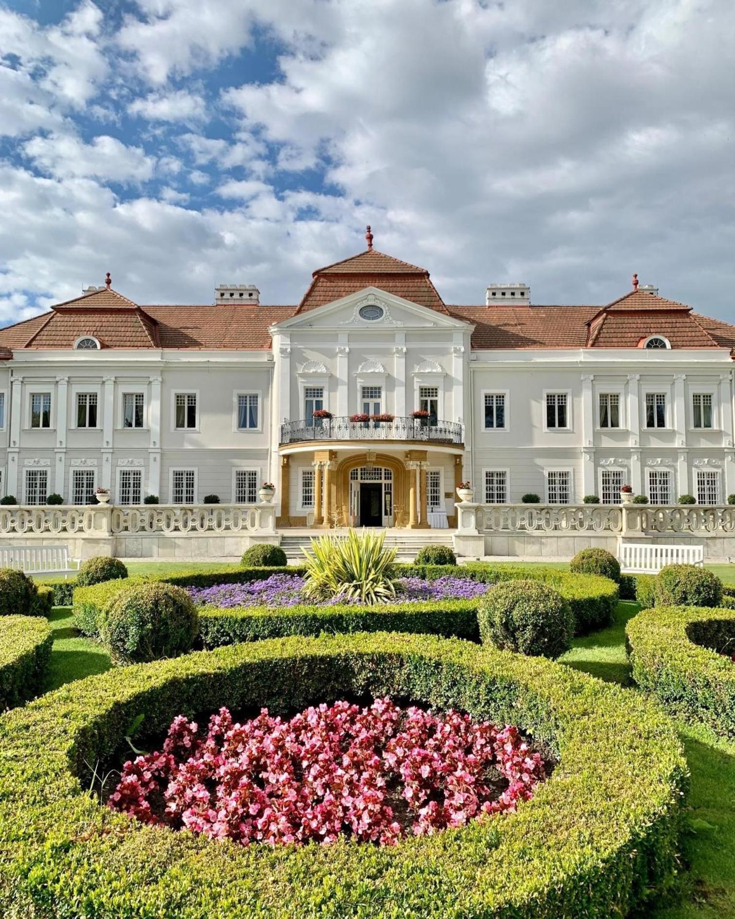 Art Hotel Kastiel Tomášov Esterno foto