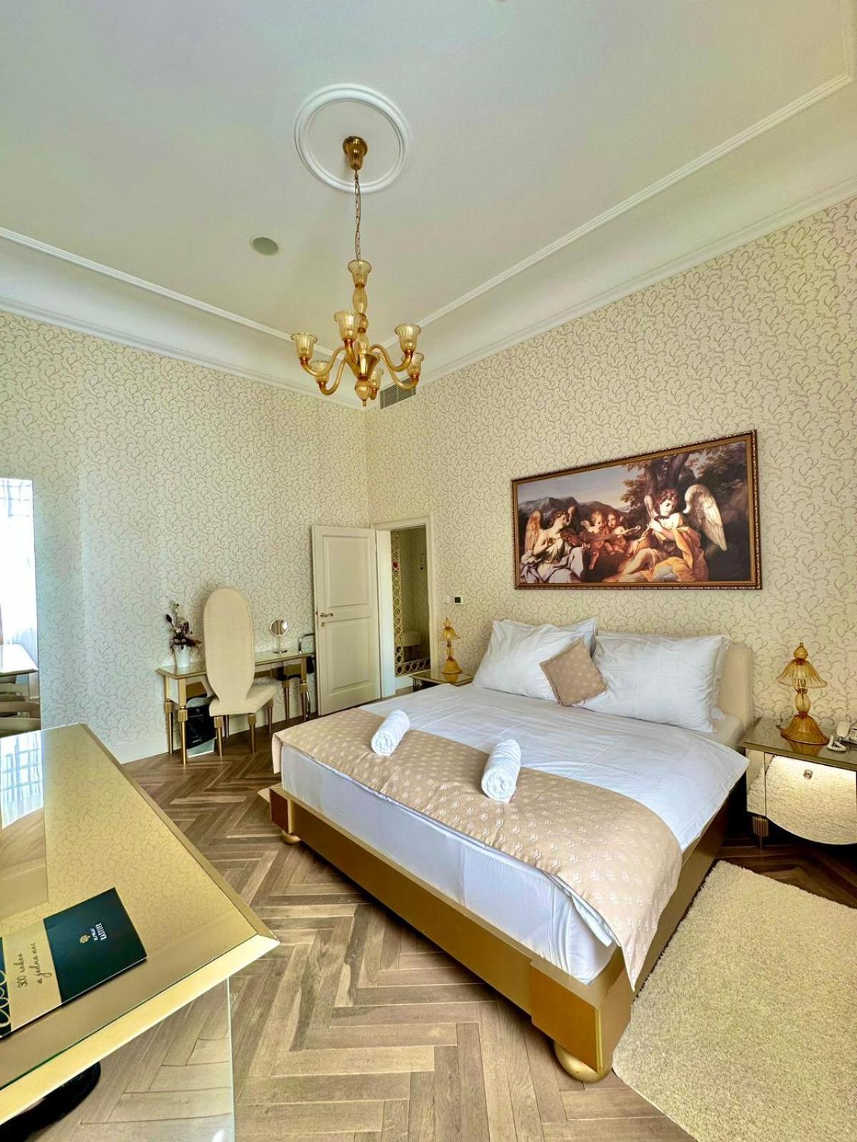 Art Hotel Kastiel Tomášov Esterno foto