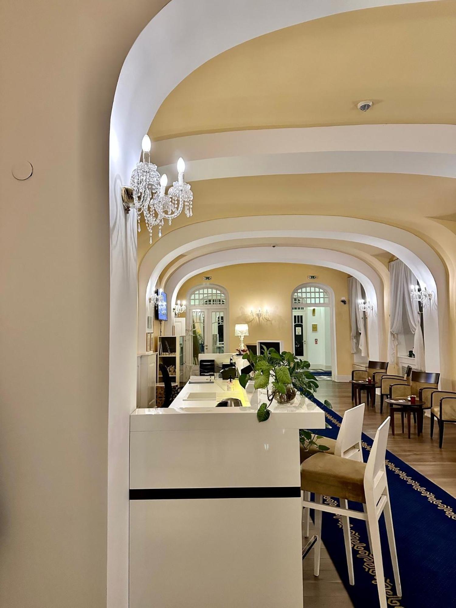 Art Hotel Kastiel Tomášov Esterno foto