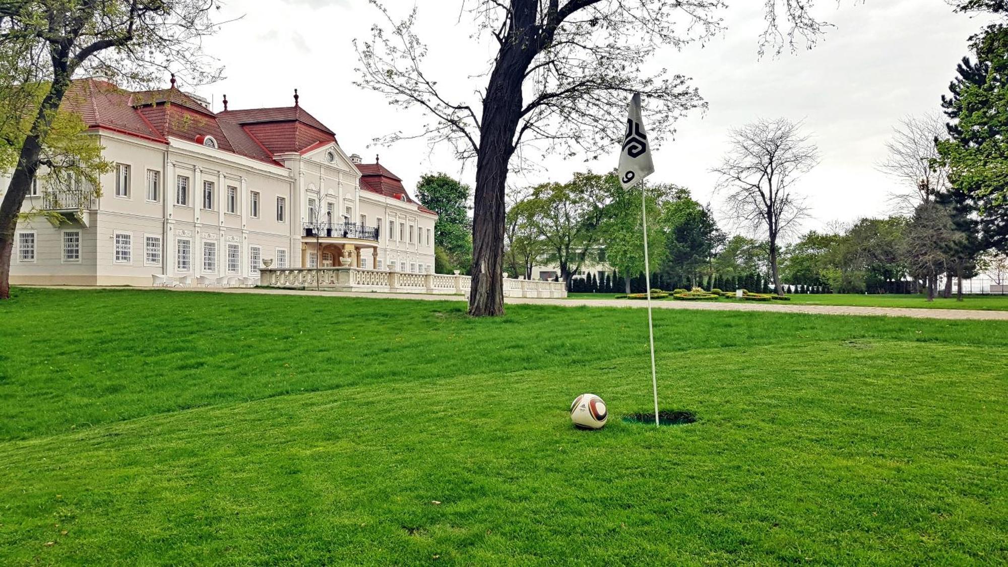 Art Hotel Kastiel Tomášov Esterno foto